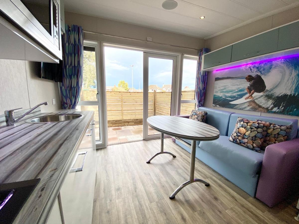 Elletson Park Wood Fired Hot Tubs, Caravans & Pods Pilling Exterior photo