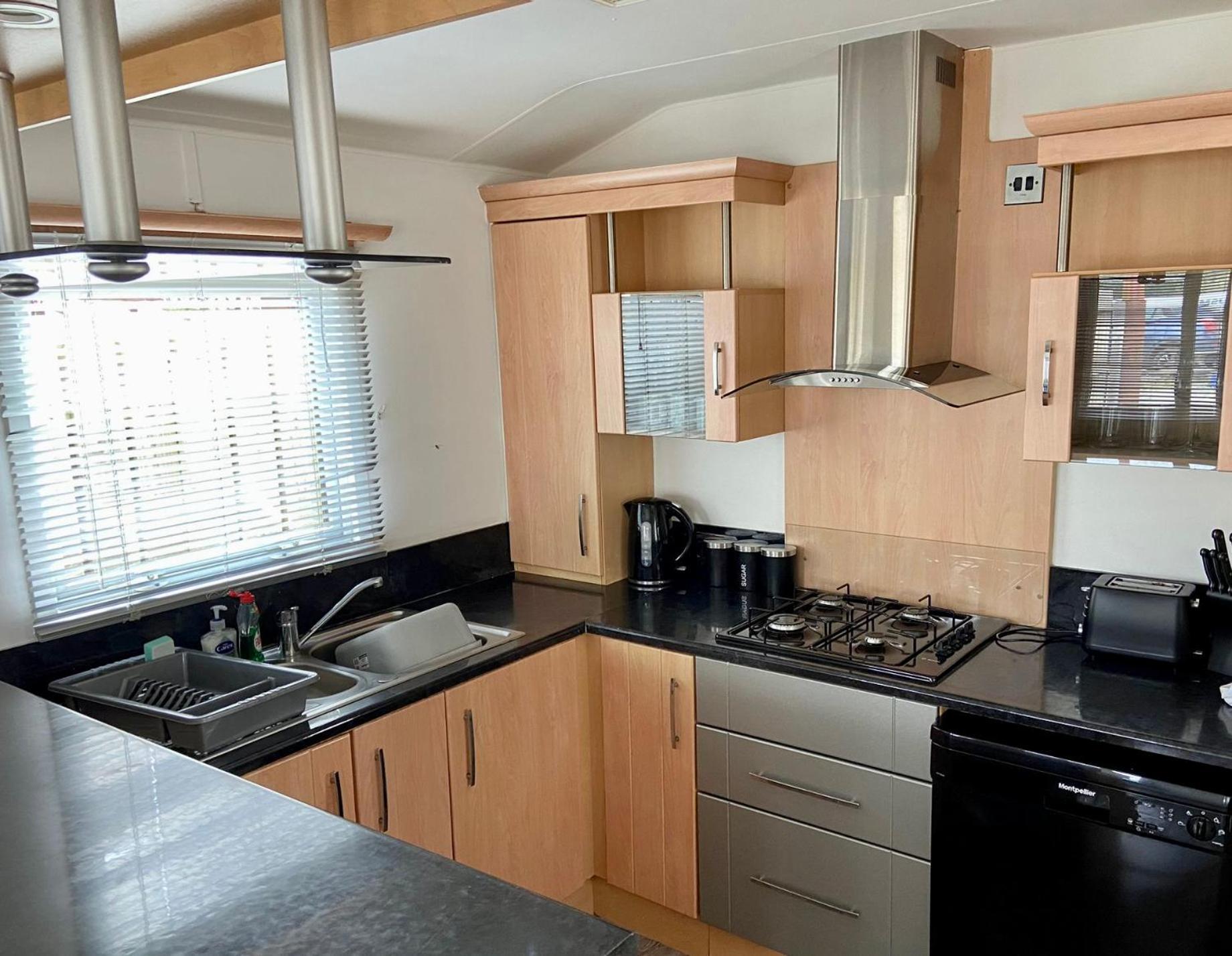Elletson Park Wood Fired Hot Tubs, Caravans & Pods Pilling Exterior photo